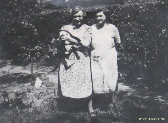 Clara Goodson and her sister Florence